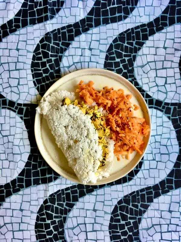 Tapioca brésilienne de poulet, aromates et épices